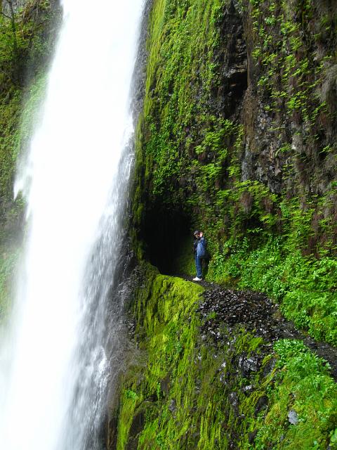 Eagle Creek-158.JPG - Tunnel Falls